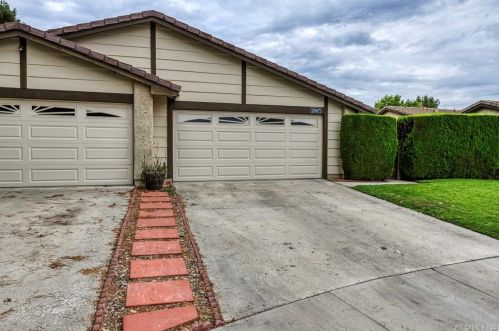 25667 Leticia Dr, Santa Clarita, CA 91355-2253