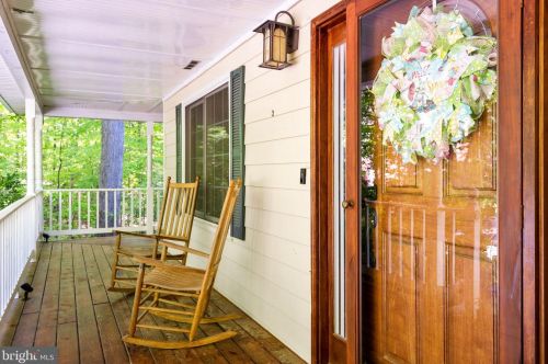 8100 Davmar Ln, Fredericksburg VA  22407-2151 exterior