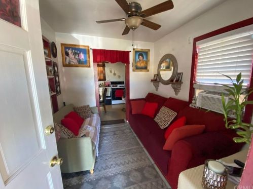 215 Kincaid St, Bakersfield, CA 93307-1615