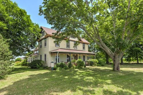 25000 County Road 48, Nassau Point, NY 11935-1142