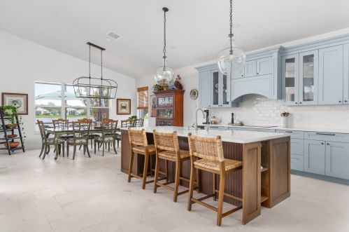 6806 Fiji Cir, Boynton Beach FL  33437-7022 exterior