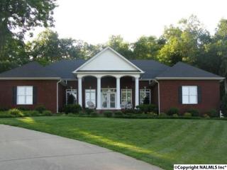 155 Poorhouse Rd, Taft, TN 38488-5227