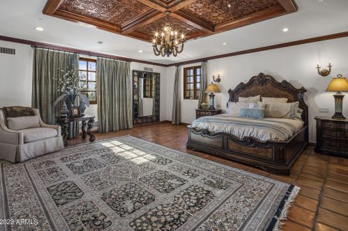 41 Biltmore Est, Phoenix AZ 85016-2819 exterior