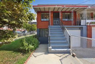 659 Crescent St, Brooklyn, NY 11208-3922
