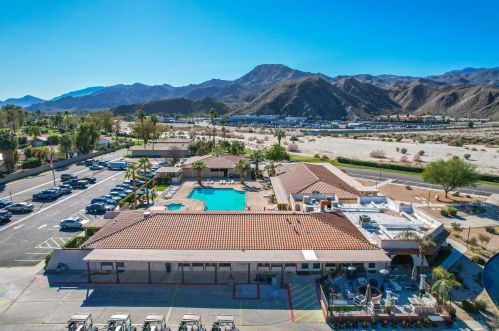 502 Cerritos Way, Cathedral City CA  92234-1617 exterior