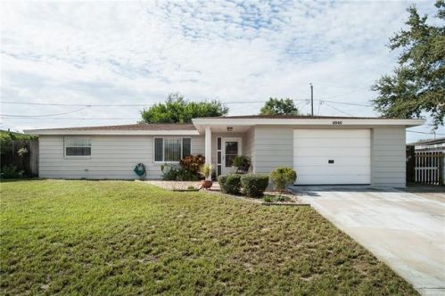4940 Picture Ave, Tarpon Springs, FL 34690-5978
