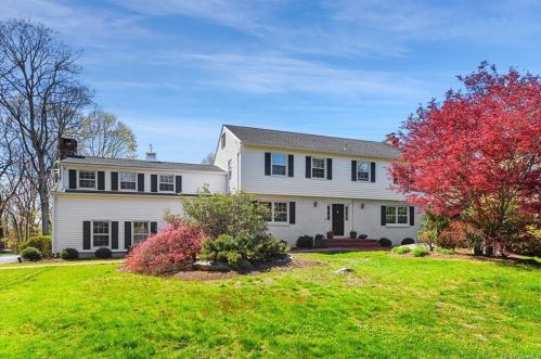 211 Whippoorwill Rd, Chappaqua, NY 10514-2913