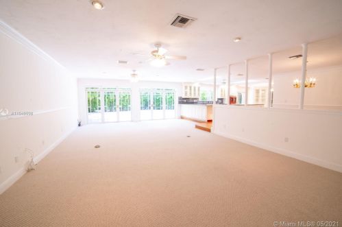 13722 101st Ave, Miami, FL 33176-6667