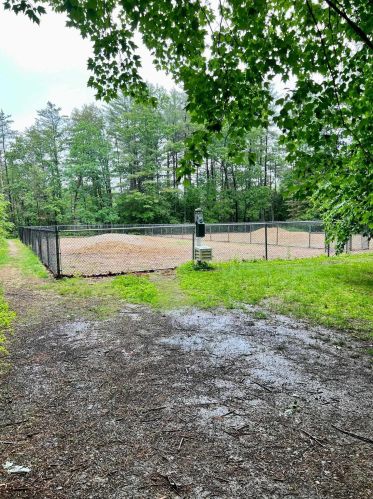 23 Vinton Dr, Concord NH  03303-1582 exterior