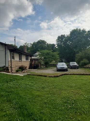 121 Narrows Rd, South Connellsville PA  15425-6145 exterior