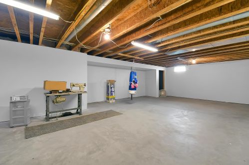 1548 Roscommon Dr, Pataskala OH  43062-7017 exterior