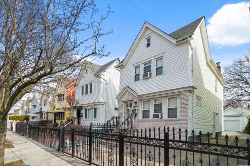 129-27 135th St, Jamaica, NY 11420-1029