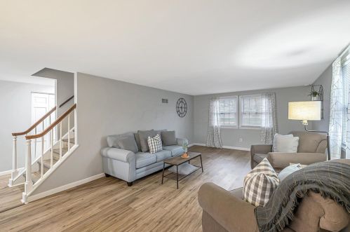 1055 Champagne Dr, Marion OH  43302-6626 exterior