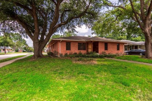 604 Hambrick Rd, Dallas, TX 75218-1747