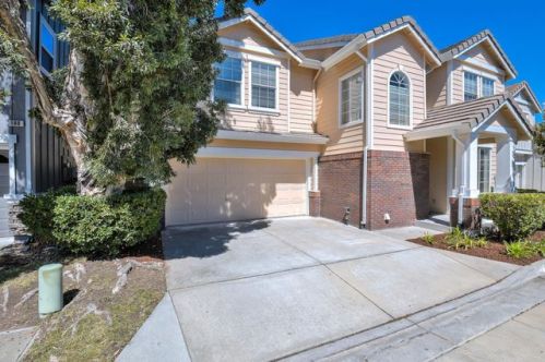 104 Manchester Ln, Belmont, CA 94002-4137