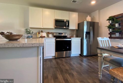 426 Grainery Way, Seaford DE  19973-7611 exterior