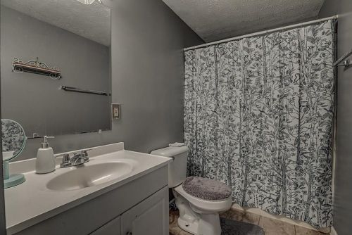 3334 Tallwood Ct, Covington KY  41018-2829 exterior