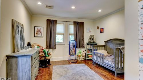 12 Hickory St, Cranford NJ  07016-3045 exterior