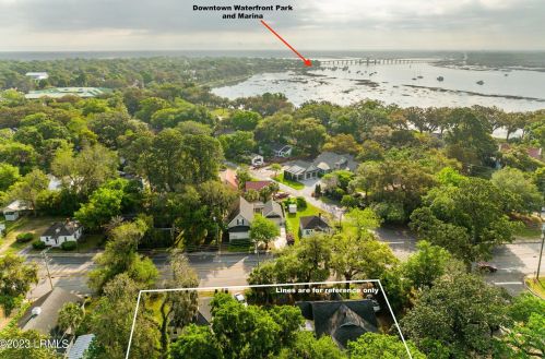 522 Ribaut Rd, Beaufort, SC 29902-5465