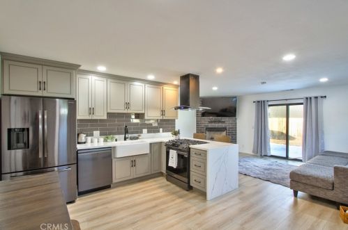 961 Pinon Ln, Big Bear City, CA 92314-9008