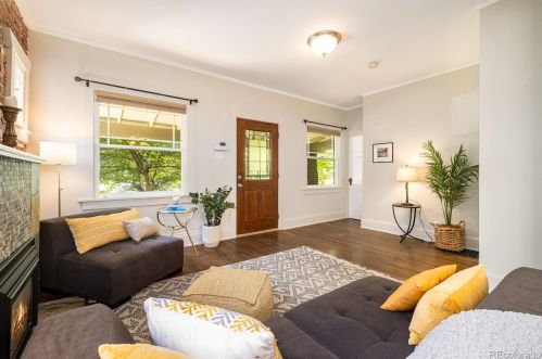 1016 Cook St, Denver CO 80209-4922 exterior