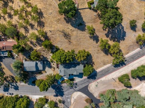 28 Fresno St, Lake Nacimiento, CA 93446-2014