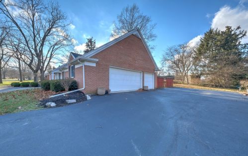 855 Laura Dr, Marion, OH 43302-6649