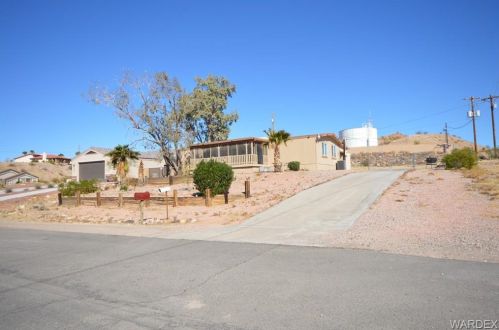 582 Tamerack St, Bullhead City, AZ 86429-7103