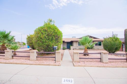 2602 Cannon Dr, Phoenix, AZ 85028-3721