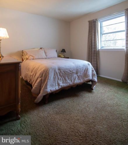 840 Timber Ln, Dresher PA 19025-1811 exterior