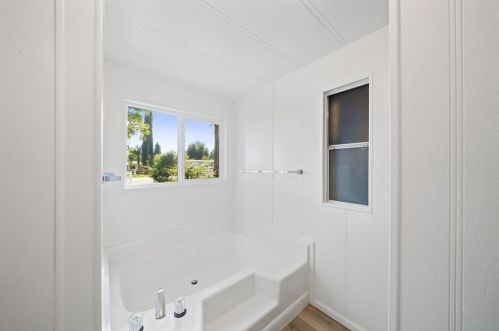 32861 Brechtel St, Lake Elsinore CA  92530-0420 exterior