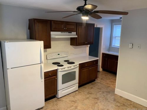54 Forest St, New Canaan CT  06840-4703 exterior