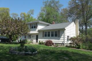 44 Woodway Rd, Stamford, CT 06907-1428