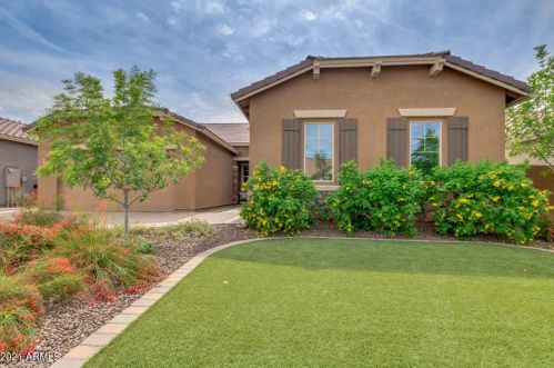 4926 Quiet Way, Gilbert AZ  85298-0648 exterior