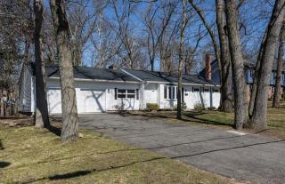 839 Shaker Rd, Springfield MA  01106-2422 exterior