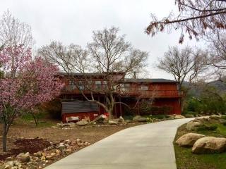 22605 Paddock St, Tehachapi, CA 93561-8024
