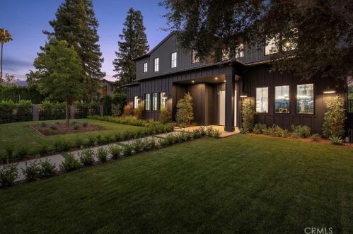 4955 Haskell Ave, Van Nuys CA  91436-1674 exterior