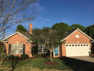 8303 Emily Dr, Harrisburg, NC 28075-7629
