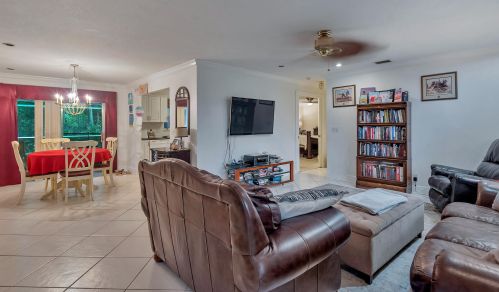 131 Cortes Ave, West Palm Beach, FL 33411-1301