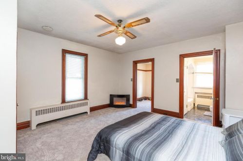 18 Middle St, Hanover PA 17331-3746 exterior