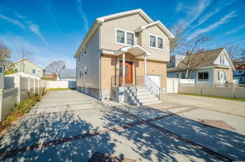 51 Cumberland Ave, Roosevelt, NY 11575-2434