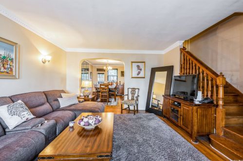 194-14 Hollis Ave, Jamaica, NY 11412-2808