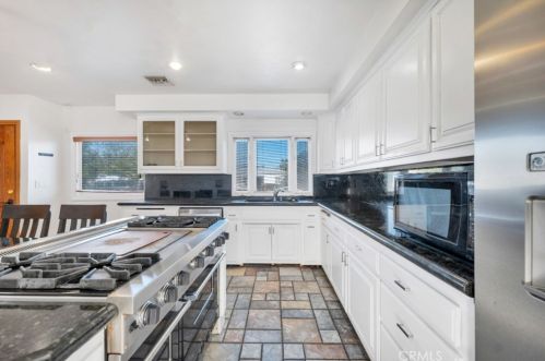 6229 Klump Ave, North Hollywood CA  91606-4213 exterior