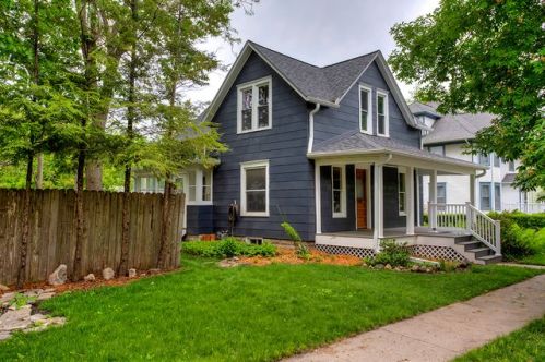 915 Wilson Ave, Ames, IA 50010-6012