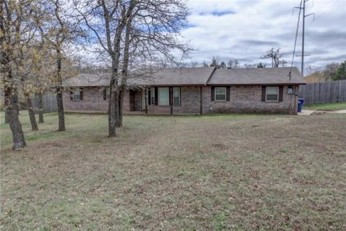 19000 Ranchwood Ln, Harrah, OK 73045-9314
