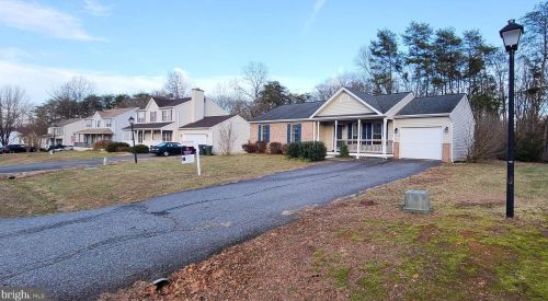 12007 Falcon Ridge Dr, Fredericksburg VA  22407-7347 exterior