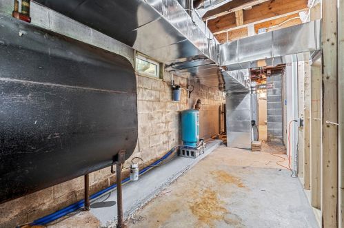 429 Main St, Danville NH  03819-3135 exterior