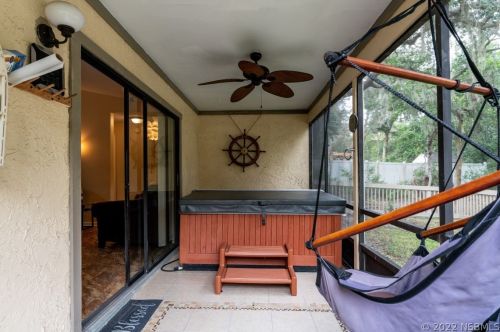 2033 Brewster Dr, Deltona FL  32738-9597 exterior