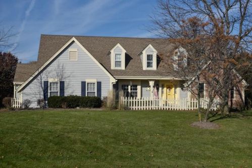 8808 Bennington Ct, Thiensville, WI 53097-3441