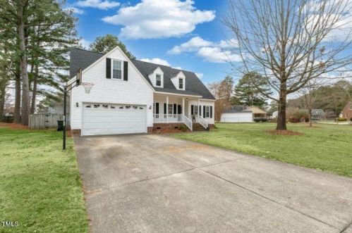 4537 Dewfield Dr, Wilson, NC 27896-9008